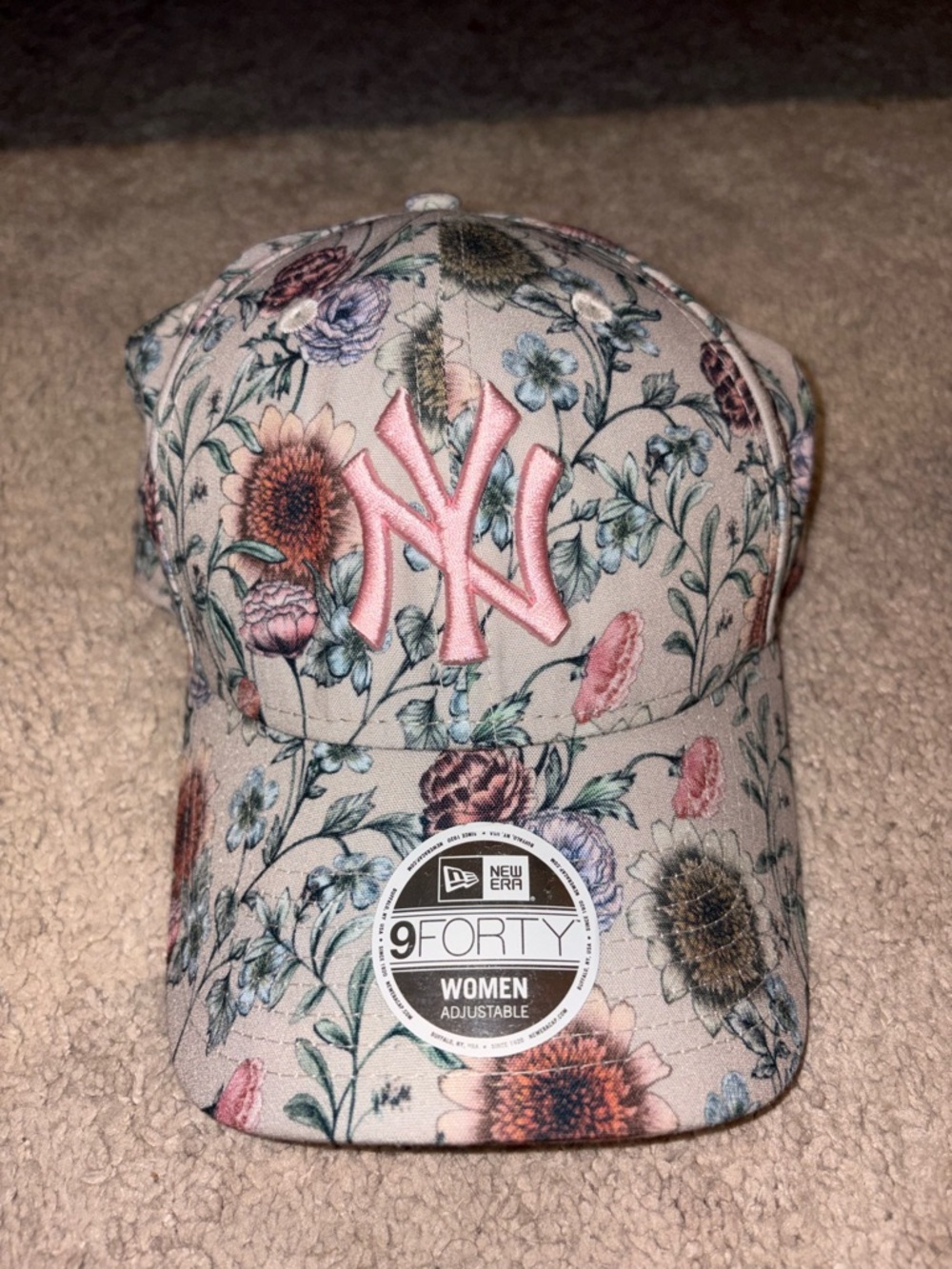 New Era Floral Pink New York Yankees Women's 9FORTY Adjustable Cap